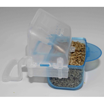 Feeder "Lucia" with removable drawer