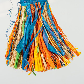 Tres with paper and multicolored jute - Shreddy