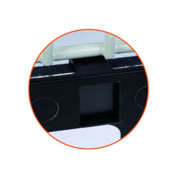 Label holder for exhibition cage